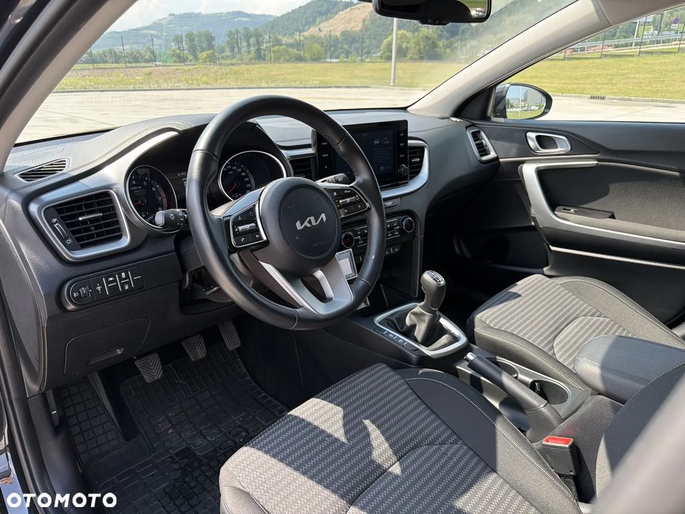 Kia XCeed 1.5 T-GDI M - 10