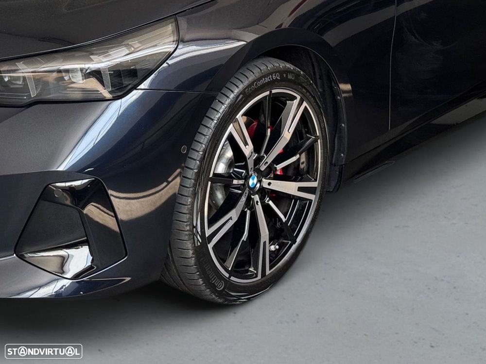 BMW 520 d Pack Desportivo M Pro — fotografia 6