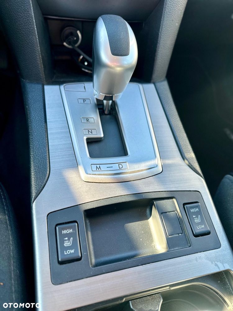 Subaru Legacy - 18