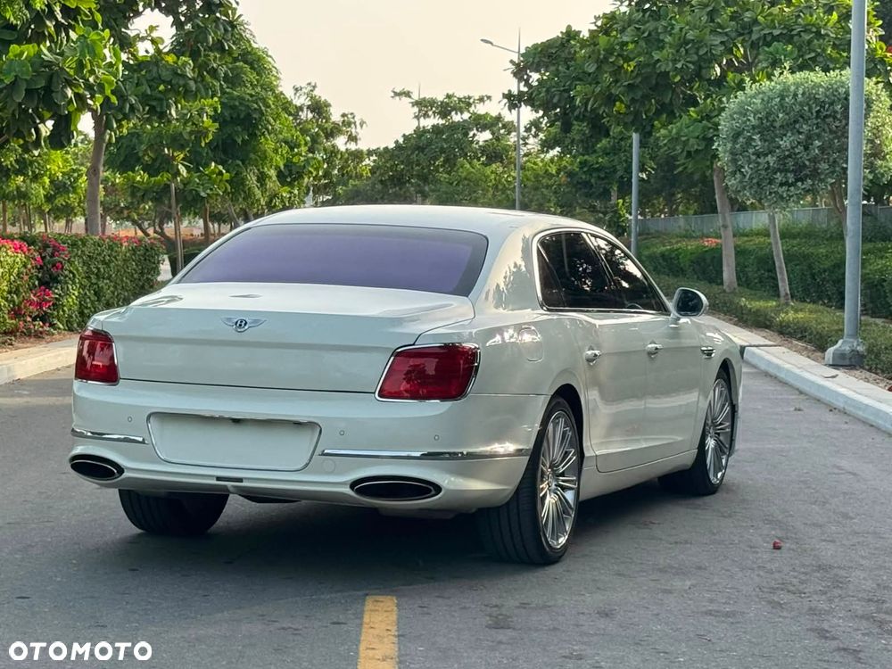 Bentley Flying Spur - 2