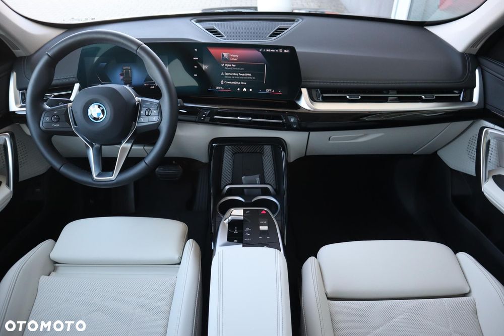 BMW iX1 eDrive20 66.5kWh xLine - 15