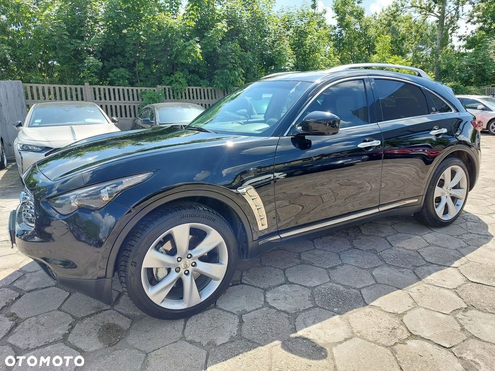 Infiniti FX - 5