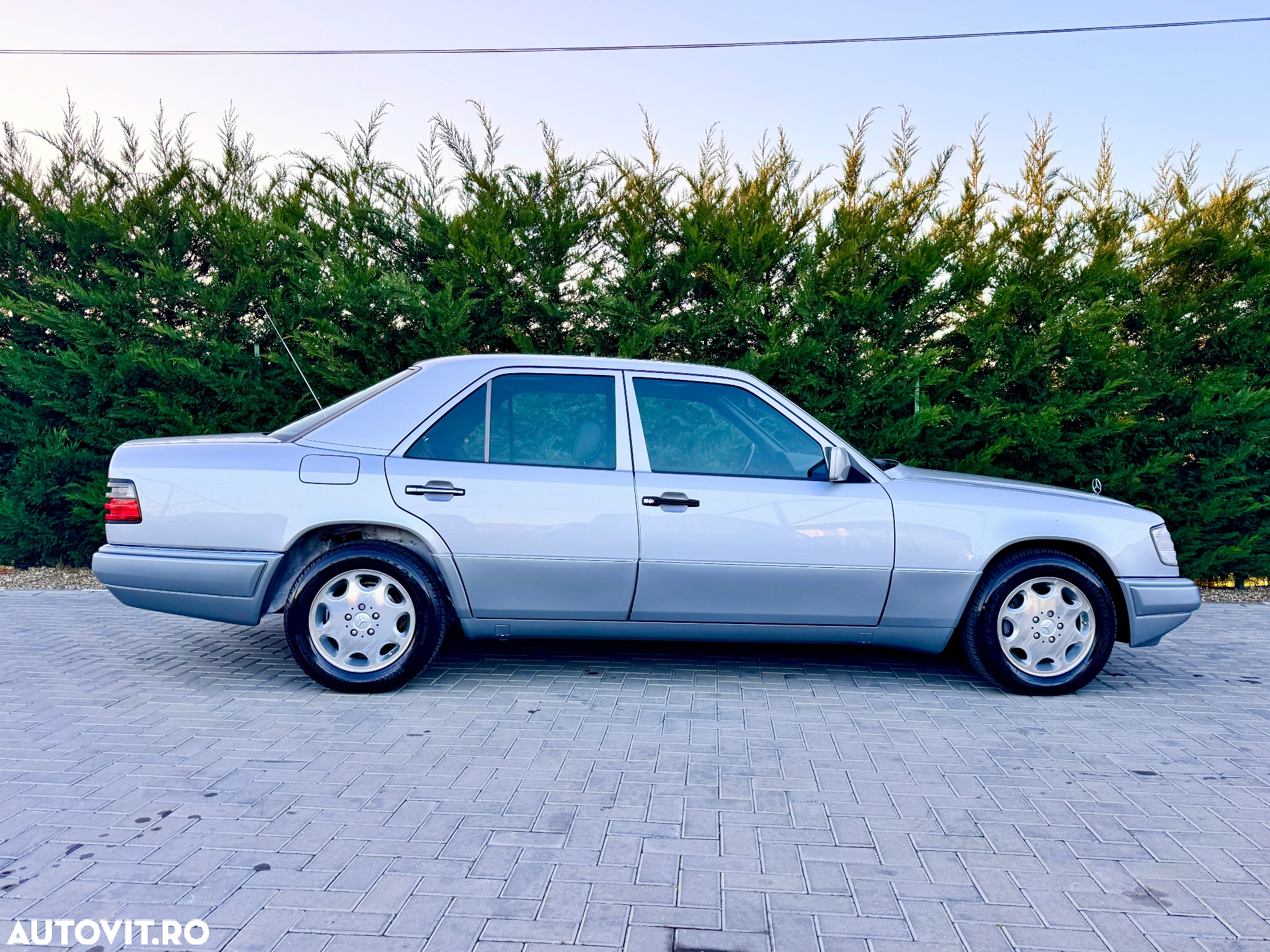 Mercedes-Benz W124 - 4