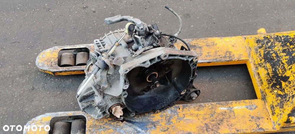 Opel ASTRA 3 H III 1.9 cdti z19DT Manualna skrzynia biegów - 7