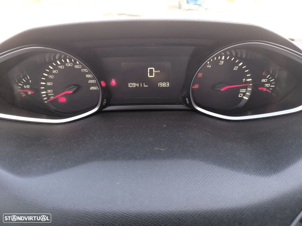 Peugeot 308 SW - 12