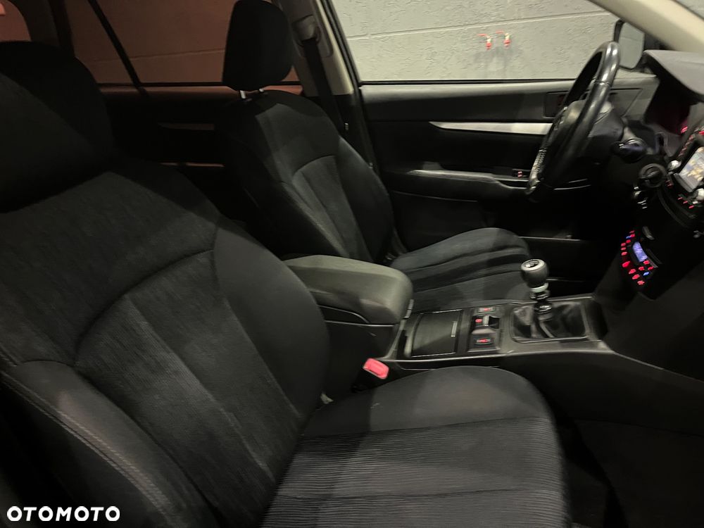 Subaru Legacy Kombi 2.0D Sport - 27