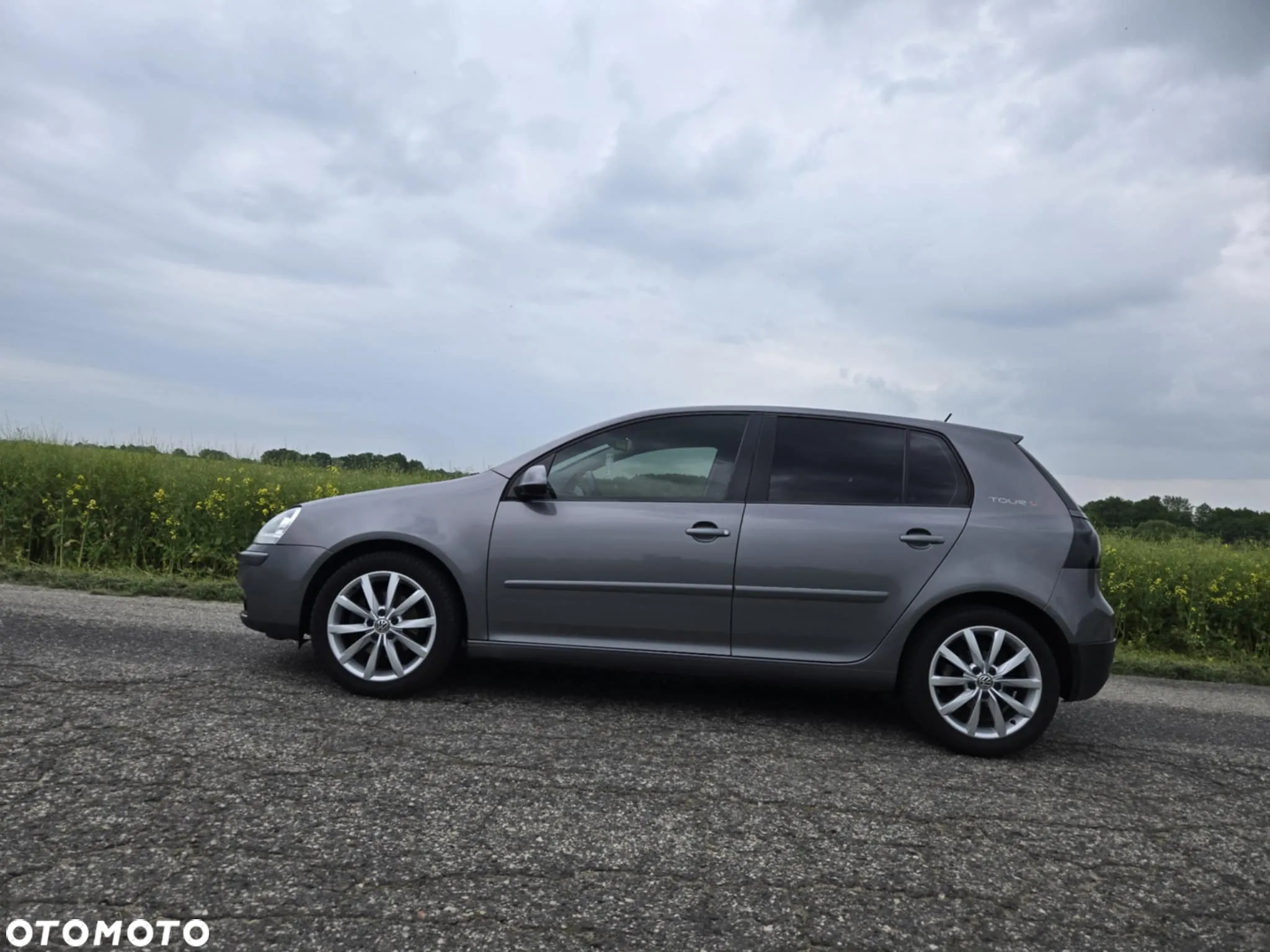 Volkswagen Golf V 2.0 TDI DPF Comfortline - 2