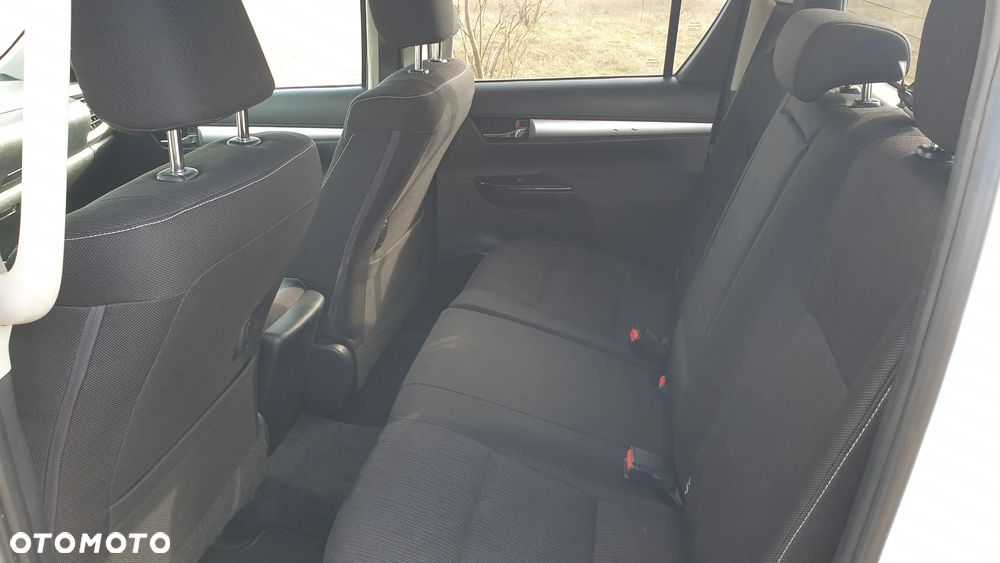 Toyota Hilux 4x4 Double Cab S&S Comfort - 9