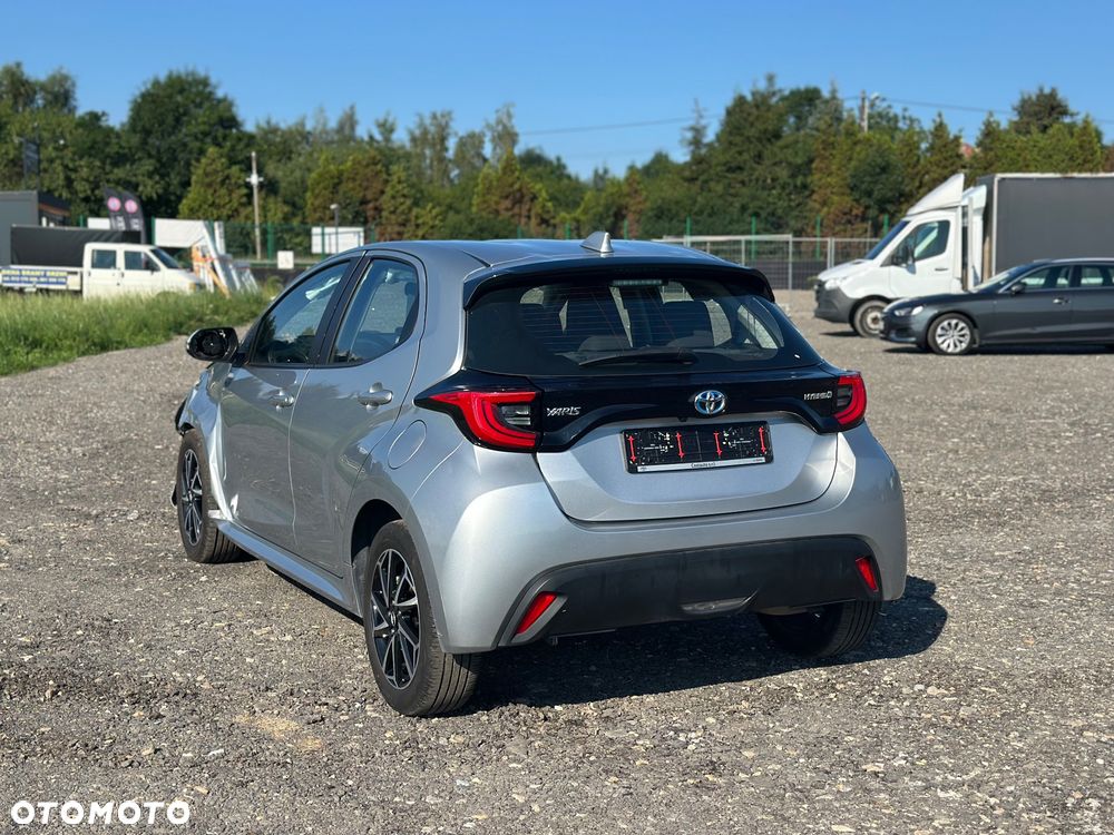 Toyota Yaris - 12