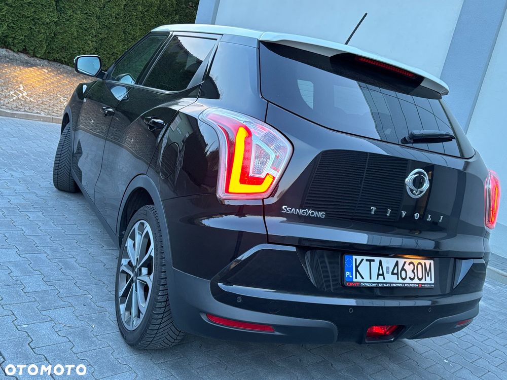 SsangYong/KGM Tivoli e-XGi 160 2WD Black+White - 34