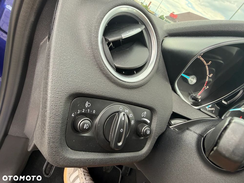 Ford Fiesta 1.0 EcoBoost STart-Stop Titanium - 19