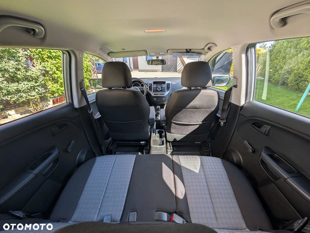 Kia Venga 1.6 M - 12
