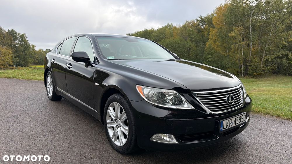 Lexus Ls 2009 photo 2