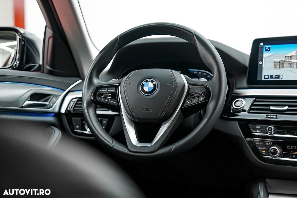 BMW Seria 5 530e Aut. - 20