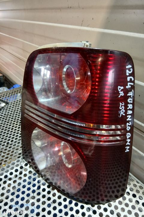 Lampa / Tripla stop dreapta pe aripa 1T0945096N 1T0945112K 1T0945096N - 2