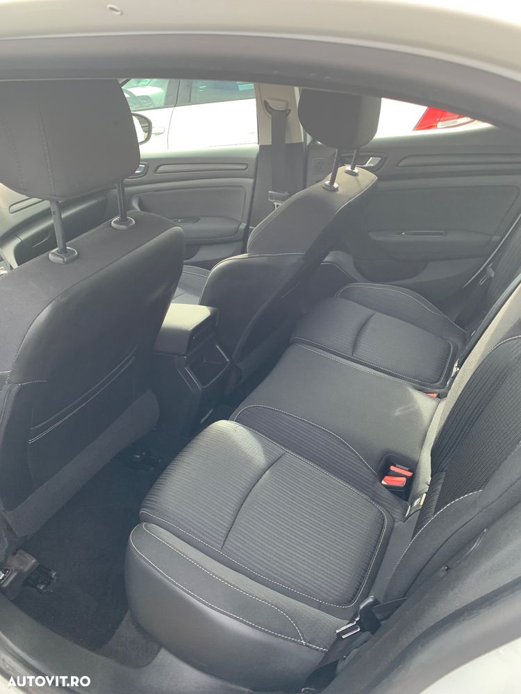 Renault Megane ENERGY TCe 130 LIMITED - 9
