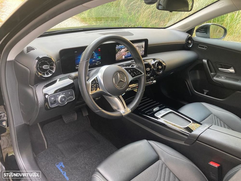 Mercedes-Benz A 250 e 8G-DCT Edition 2021 — fotografia 12