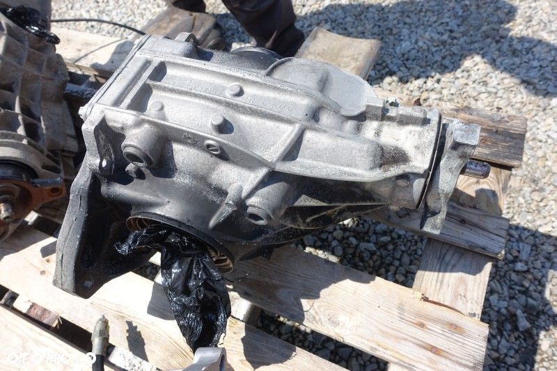 MOST DYFERENCJAŁ DYFER TYŁ MERCEDES W213 - 4