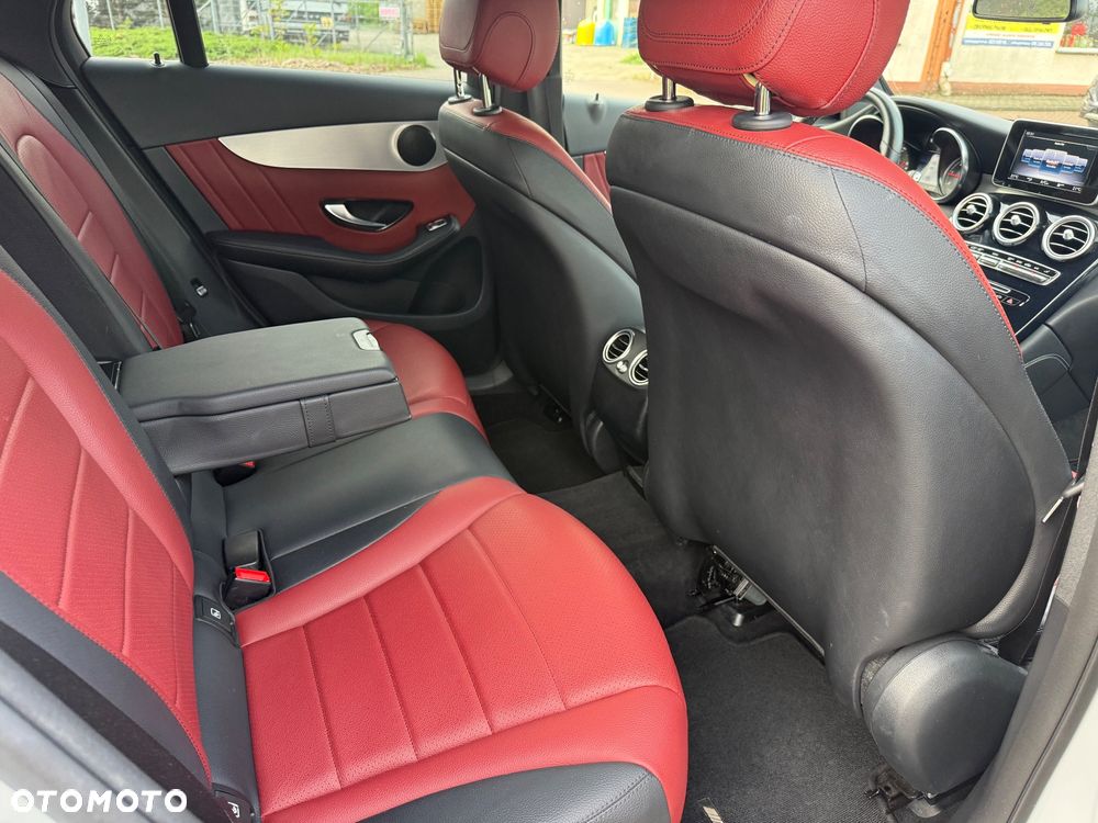 Mercedes-Benz GLC 220 d 4Matic 9G-TRONIC AMG Line - 13
