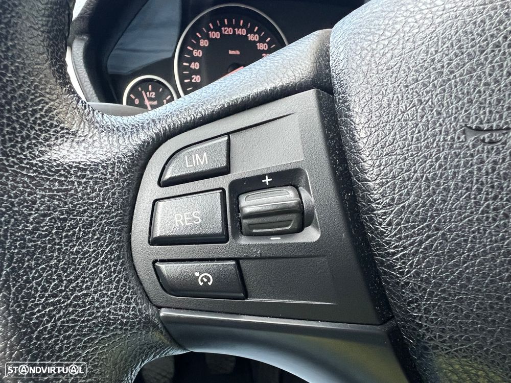 BMW 318 d Touring - 42