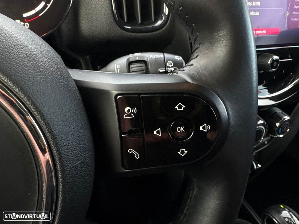 MINI Countryman Cooper SE Premium Classic Auto - 31