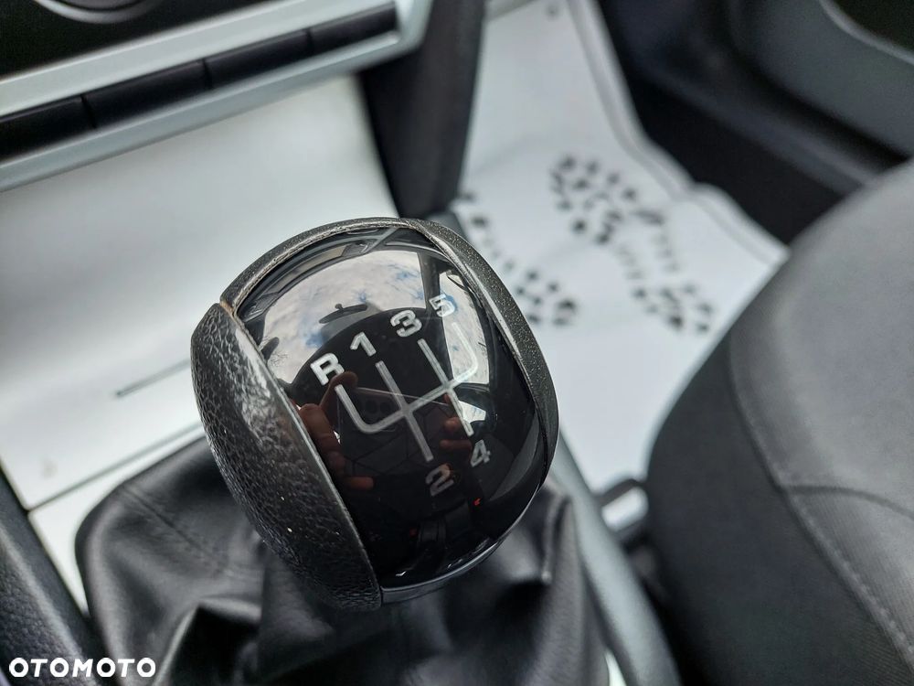 Skoda Octavia 1.6 Combi Style - 25