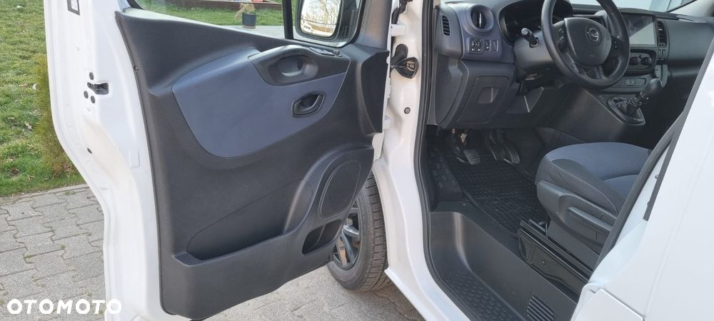 Opel Vivaro - 30