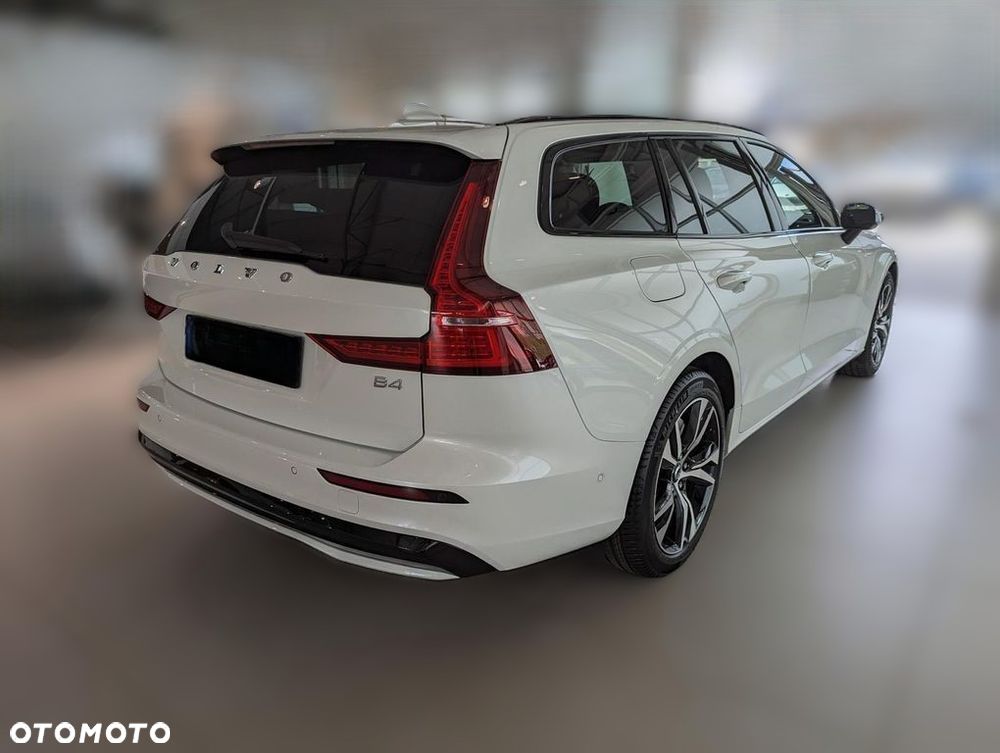 Volvo V60 B4 B Plus Dark - 4