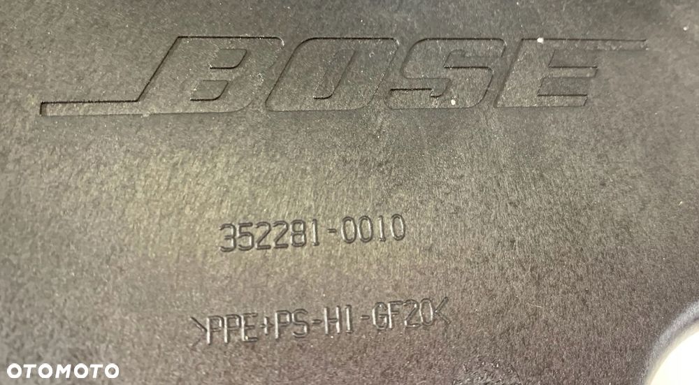 P2 CADILLAC ESCALADE IV 2014 - TUBA GOŚNIK WOOFER BOSE GM 22818981 - 4