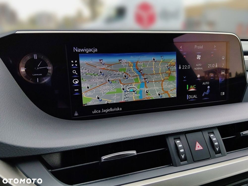 Lexus ES 300h F Sport - 30