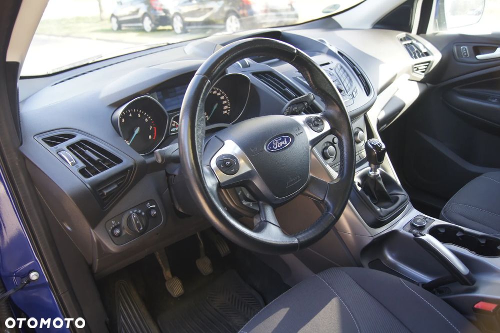 Ford Kuga 1.5 EcoBoost 2x4 Trend - 12