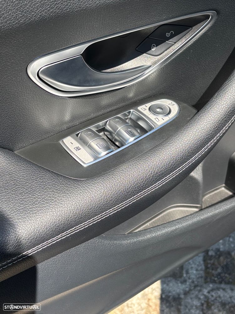 Mercedes-Benz E 300 d AMG Line 4Matic Aut. - 40