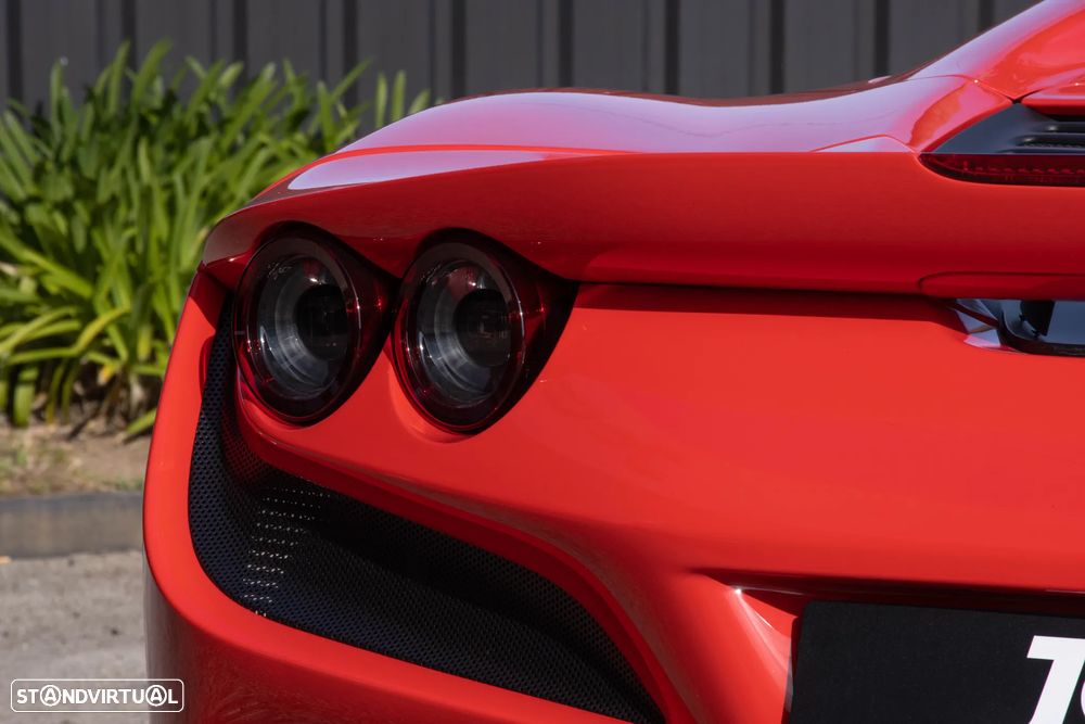 Ferrari F8 Tributo Spider - 23
