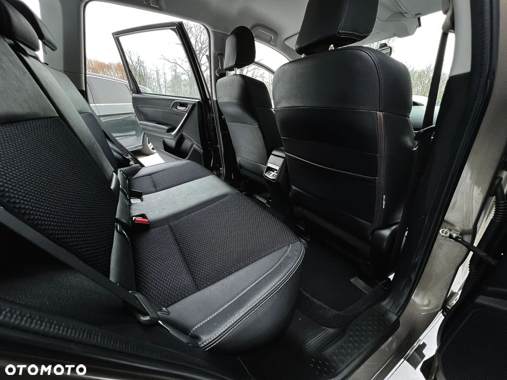 Subaru Forester 2.0 i Platinum Lineartronic - 17