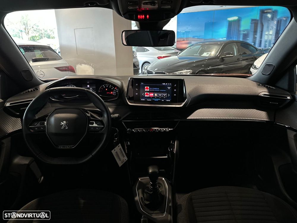 Peugeot 2008 1.2 PureTech Allure Pack - 17