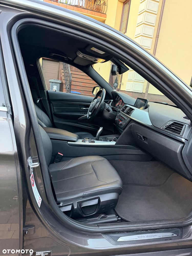 BMW Seria 3 320d Efficient Dynamic Edition Modern Line - 27