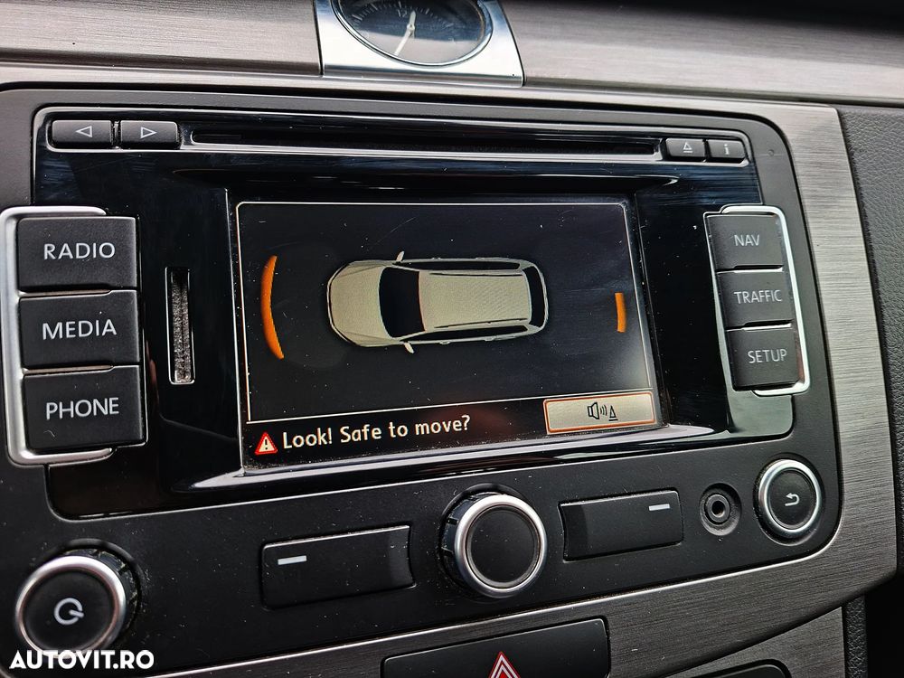 Volkswagen Passat 2.0 TDI BlueMotion Technology DSG Highline - 18