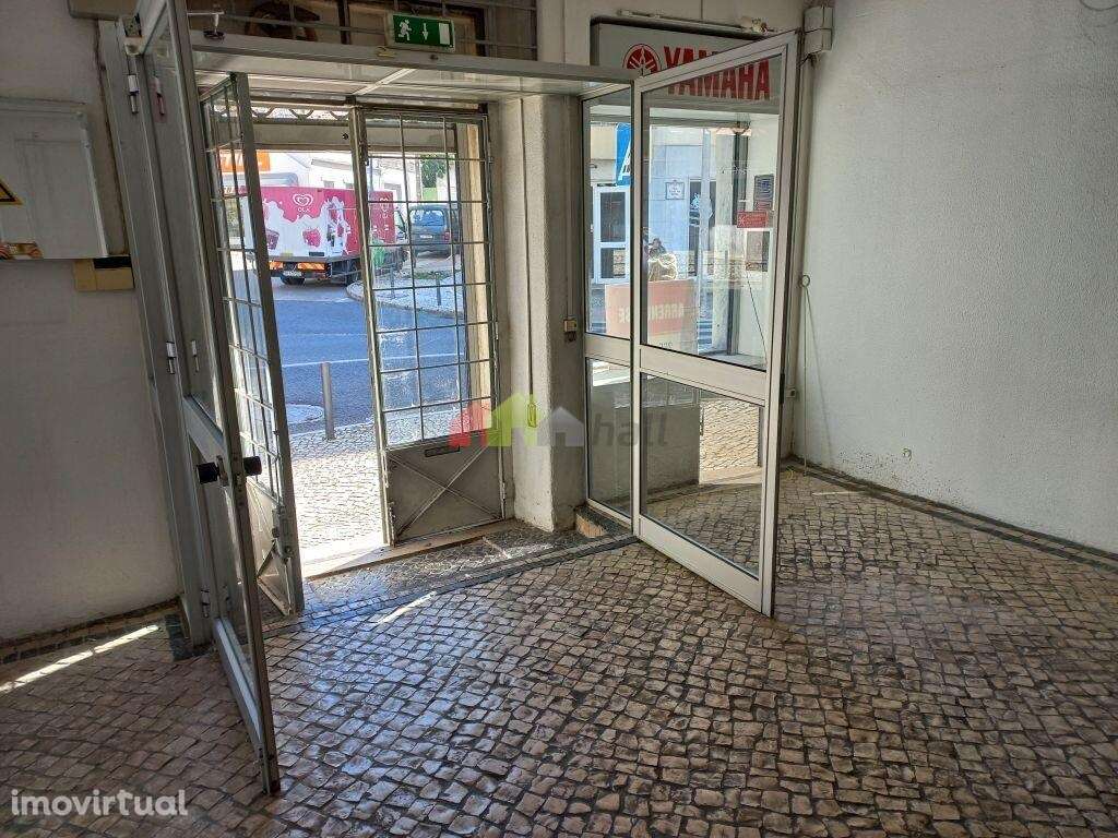 Loja com 72 m2 para arrendamento nos Quatro Caminhos, em Setúbal - Grande imagem: 4/10