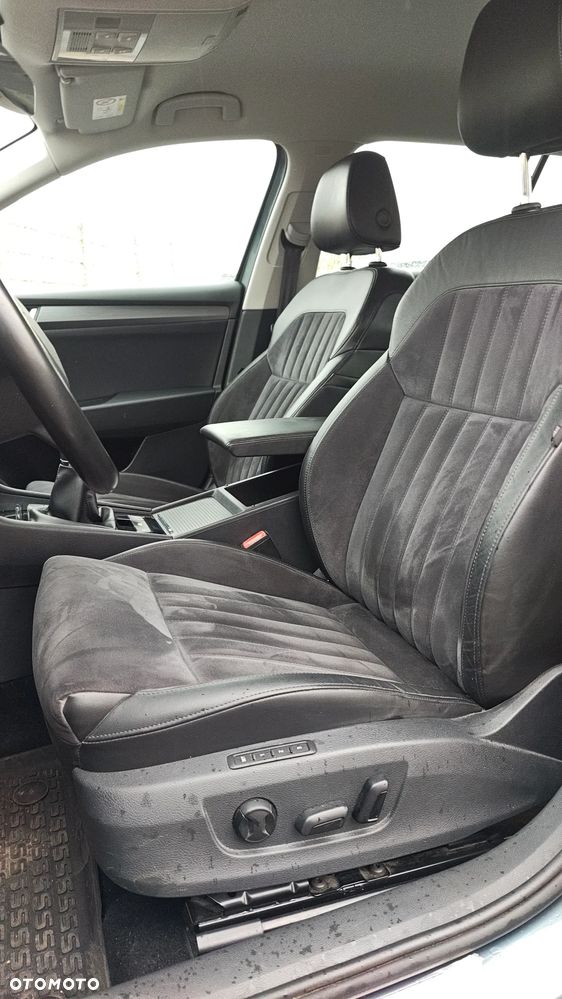Skoda Superb 2.0 TDI Premium Edition - 31