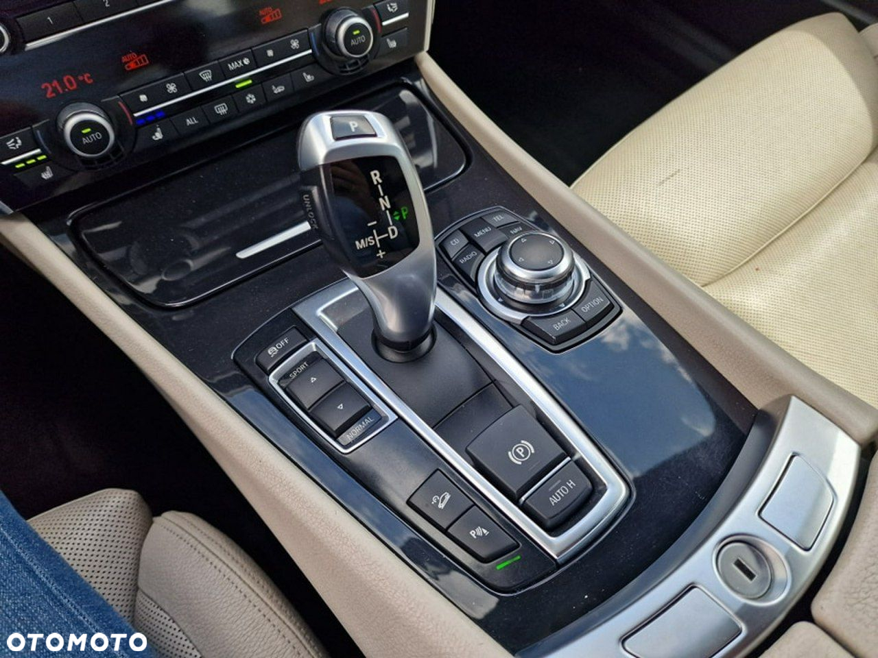 BMW 5GT - 29