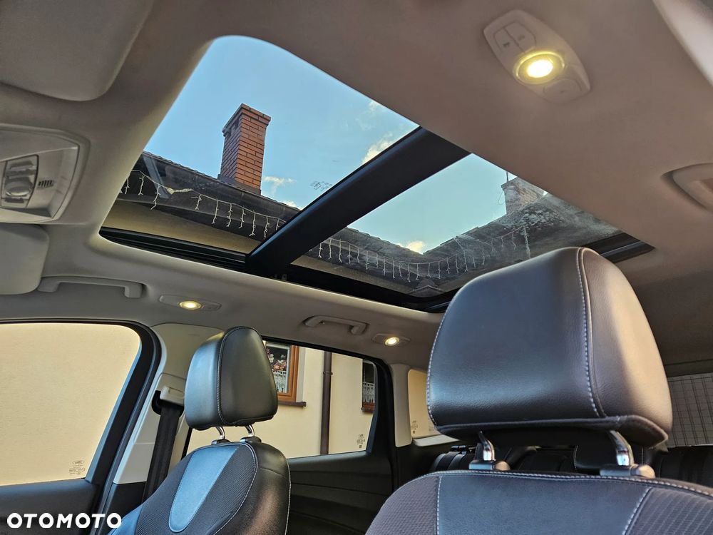 Ford Kuga 2.0 TDCi 2x4 Trend - 12