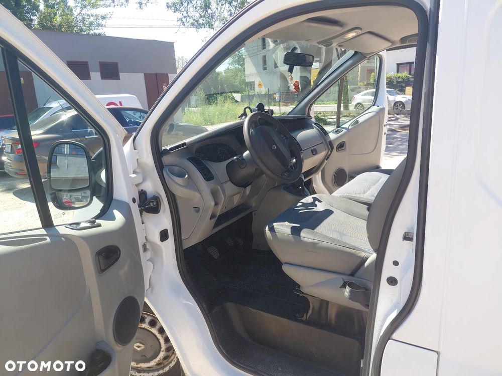 Renault Trafic - 9