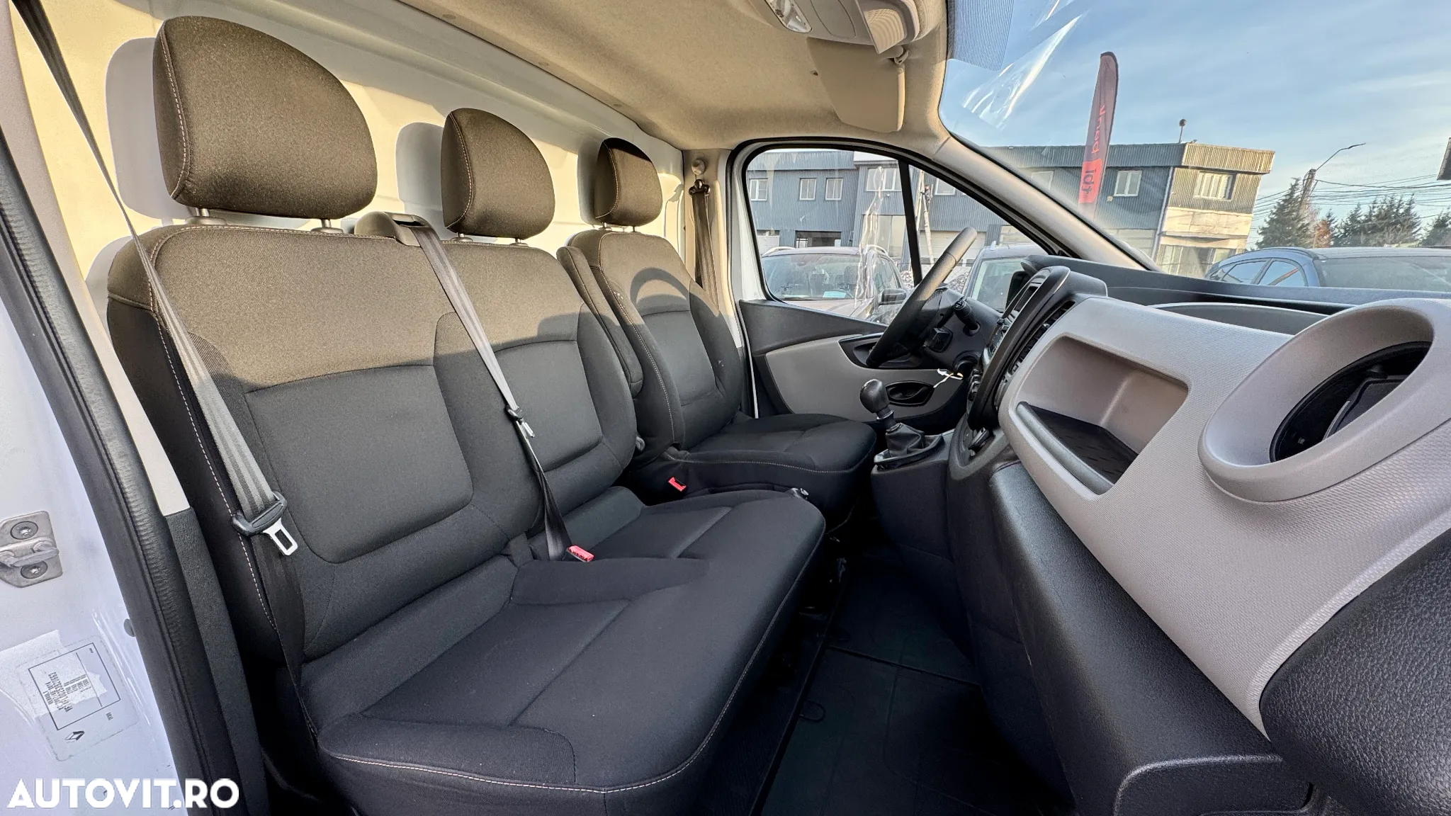 Renault Trafic - 13