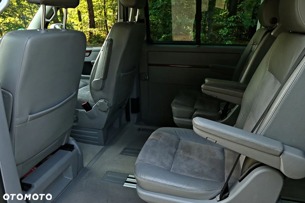 Volkswagen Multivan - 29