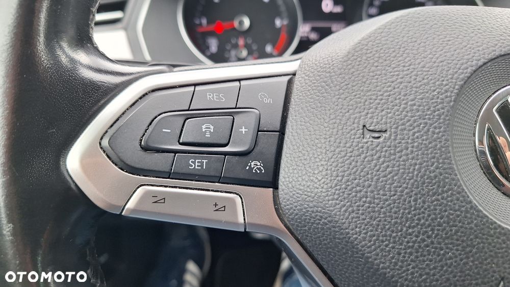 Volkswagen Passat 1.6 TDI SCR DSG Comfortline - 32