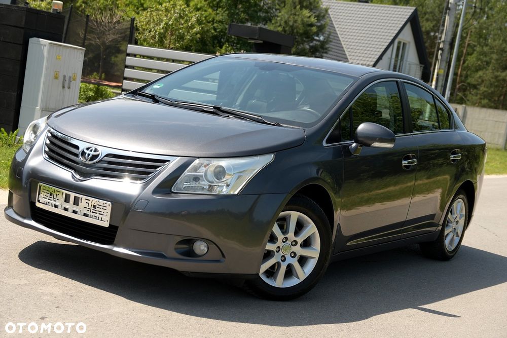 Toyota Avensis 1.8 Executive - 2