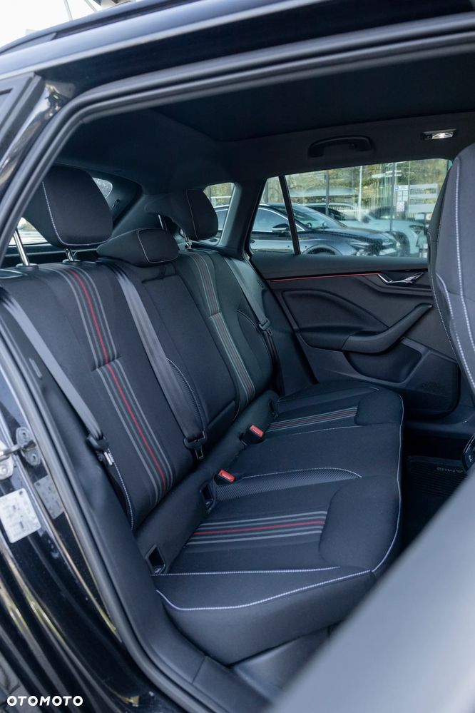 Skoda Kamiq 1.0 TSI Monte Carlo - 11