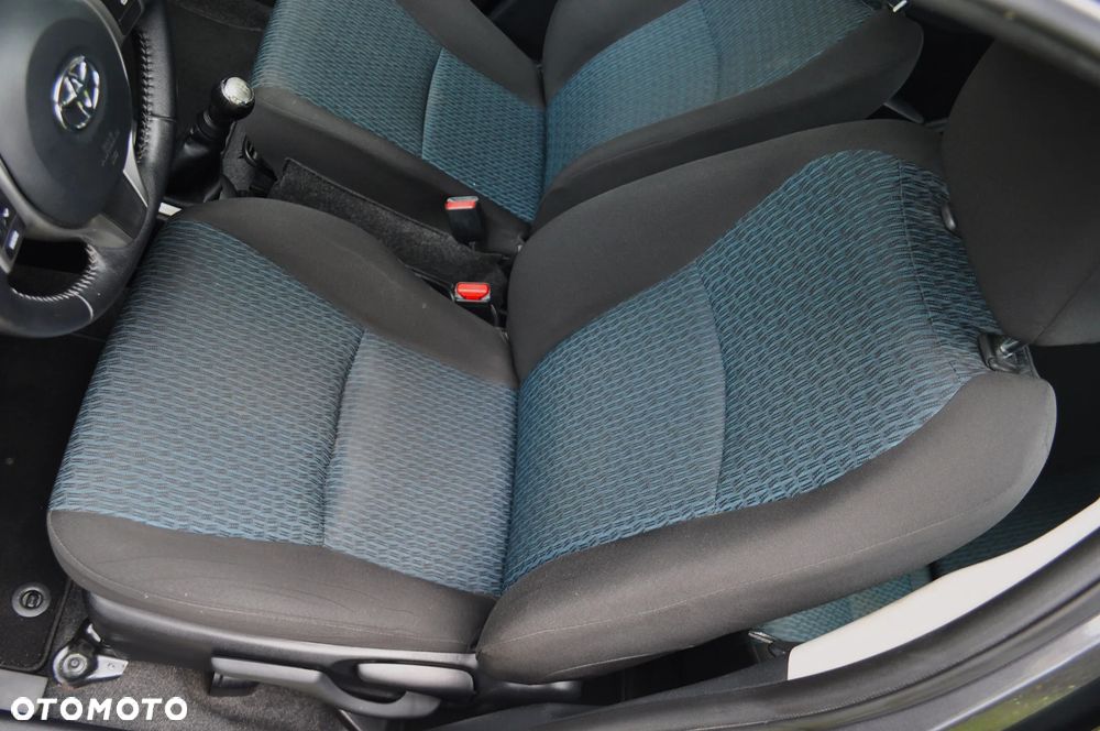 Toyota Yaris 1.0 VVT-i - 24