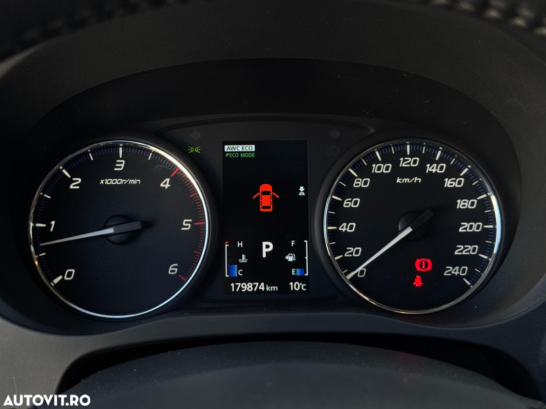 Mitsubishi Outlander - 14