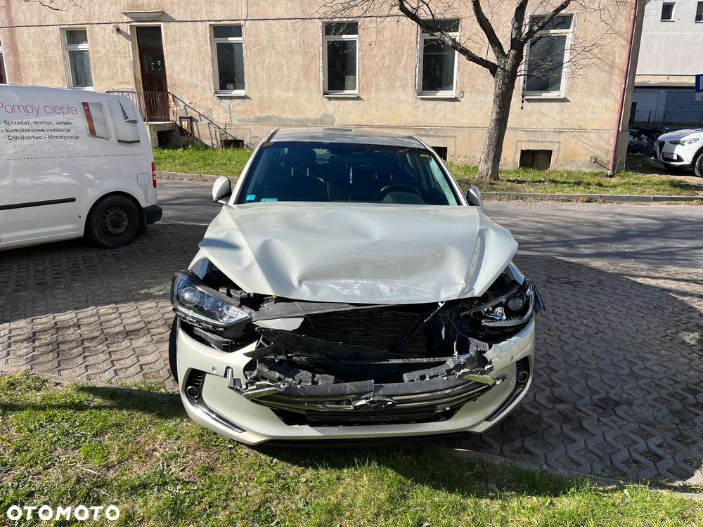 Hyundai Elantra 1.6 Style - 7